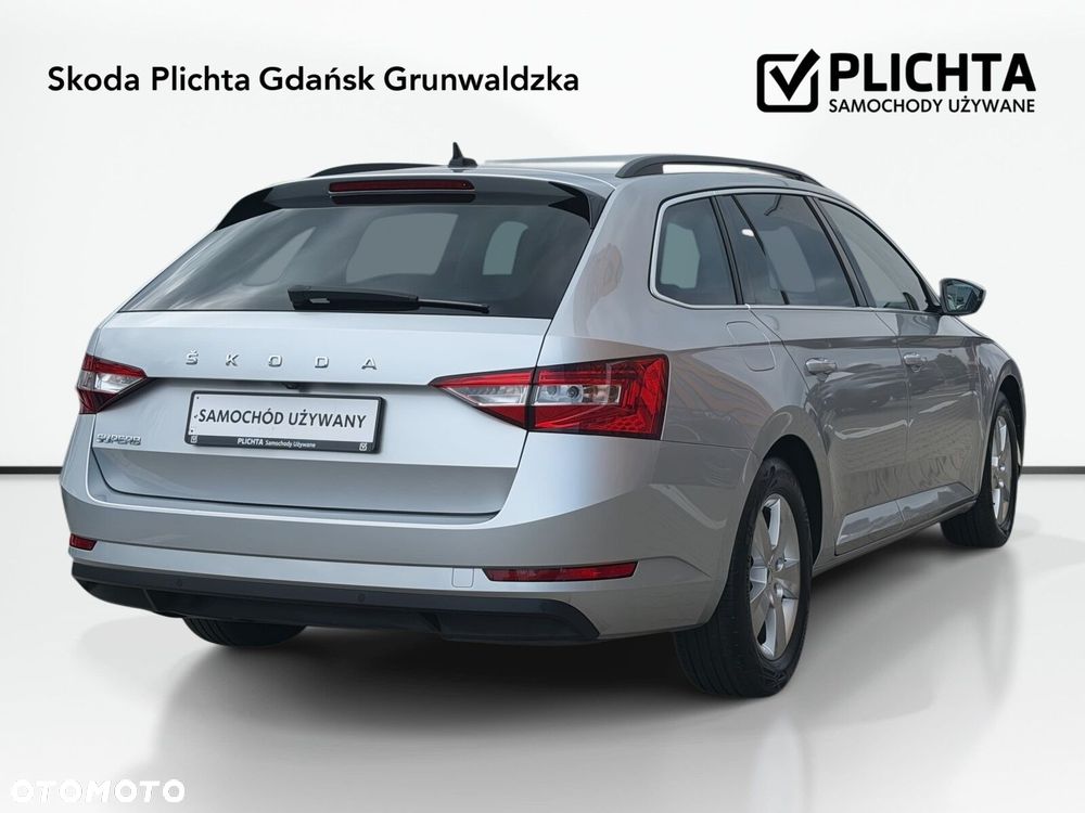 Skoda Superb 2022 photo 5