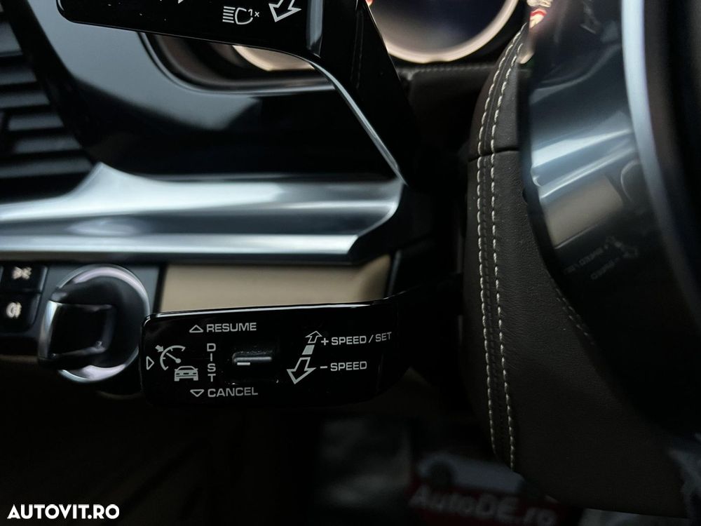 Porsche Panamera - 31