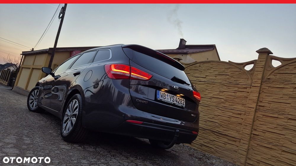 Kia Ceed 1.6 GDI ISG Spirit - 10