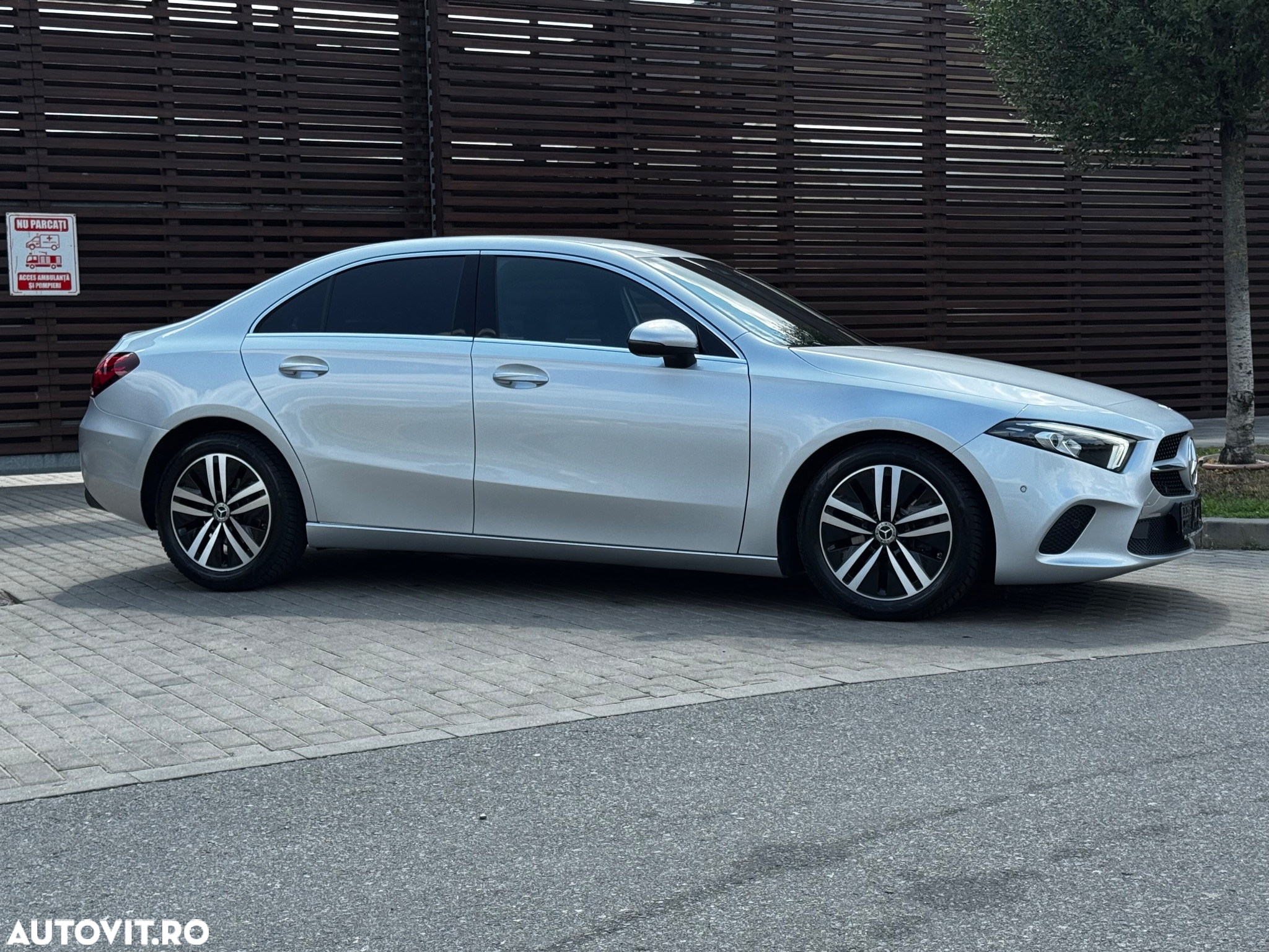 Mercedes-Benz A 180 d 7G-DCT Edition 2020 - 9