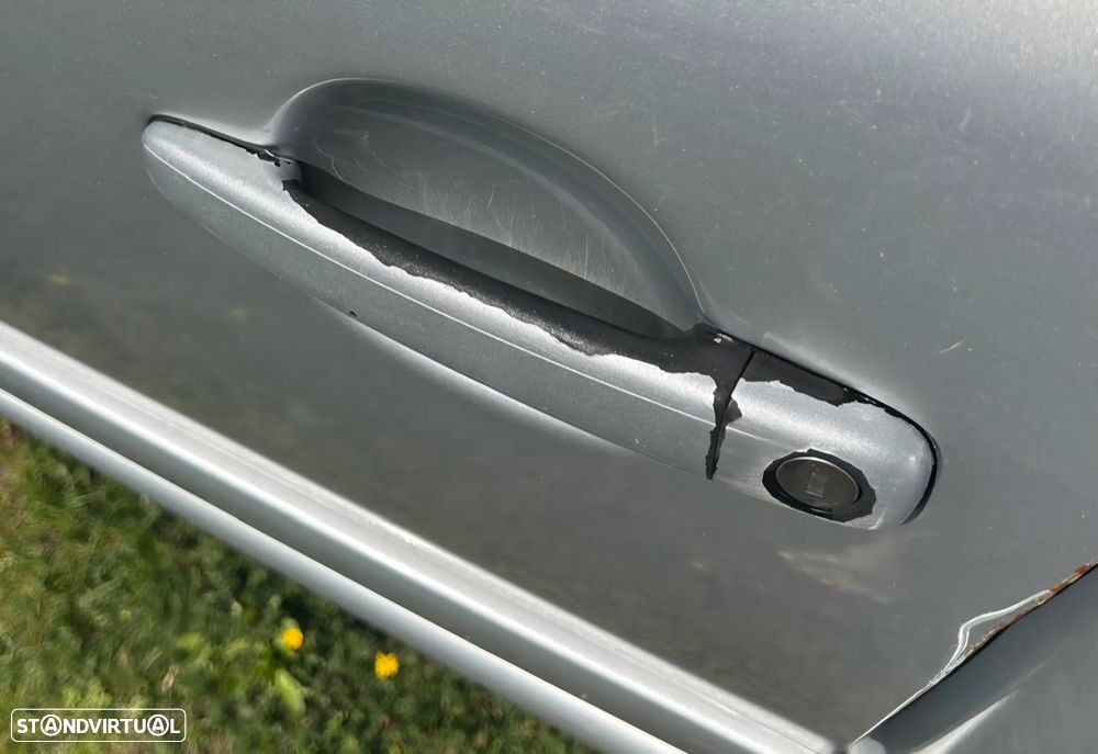 Citroën C3 1.4 HDi SX + - 27