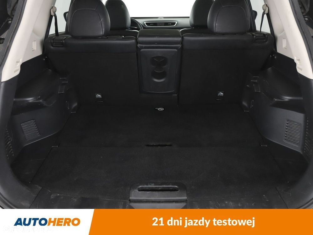 Nissan X-Trail 1.6 DCi Tekna Xtronic 2WD - 17