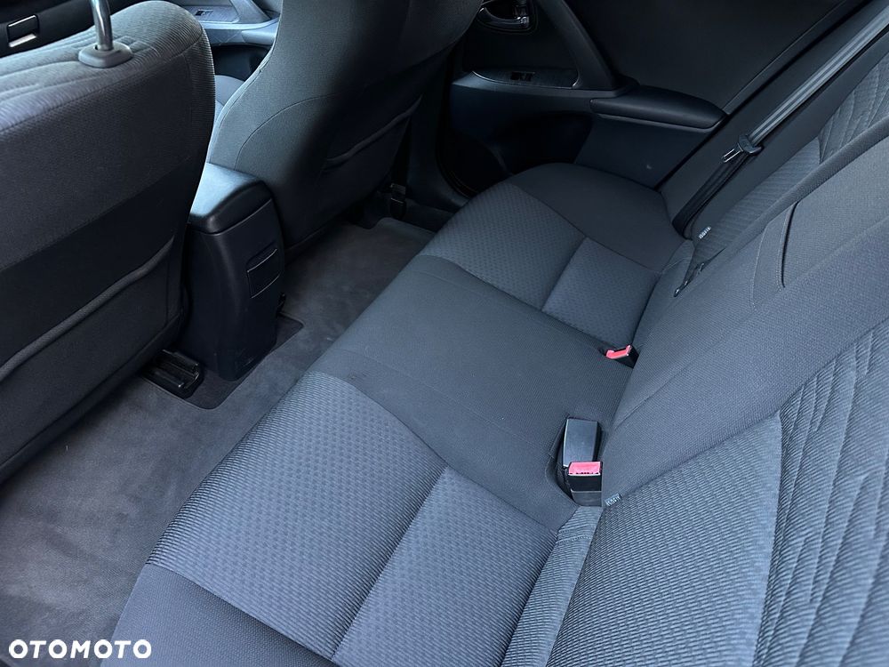 Toyota Avensis - 20