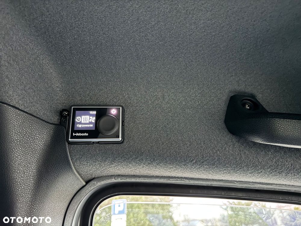 Mercedes-Benz Sprinter - 32