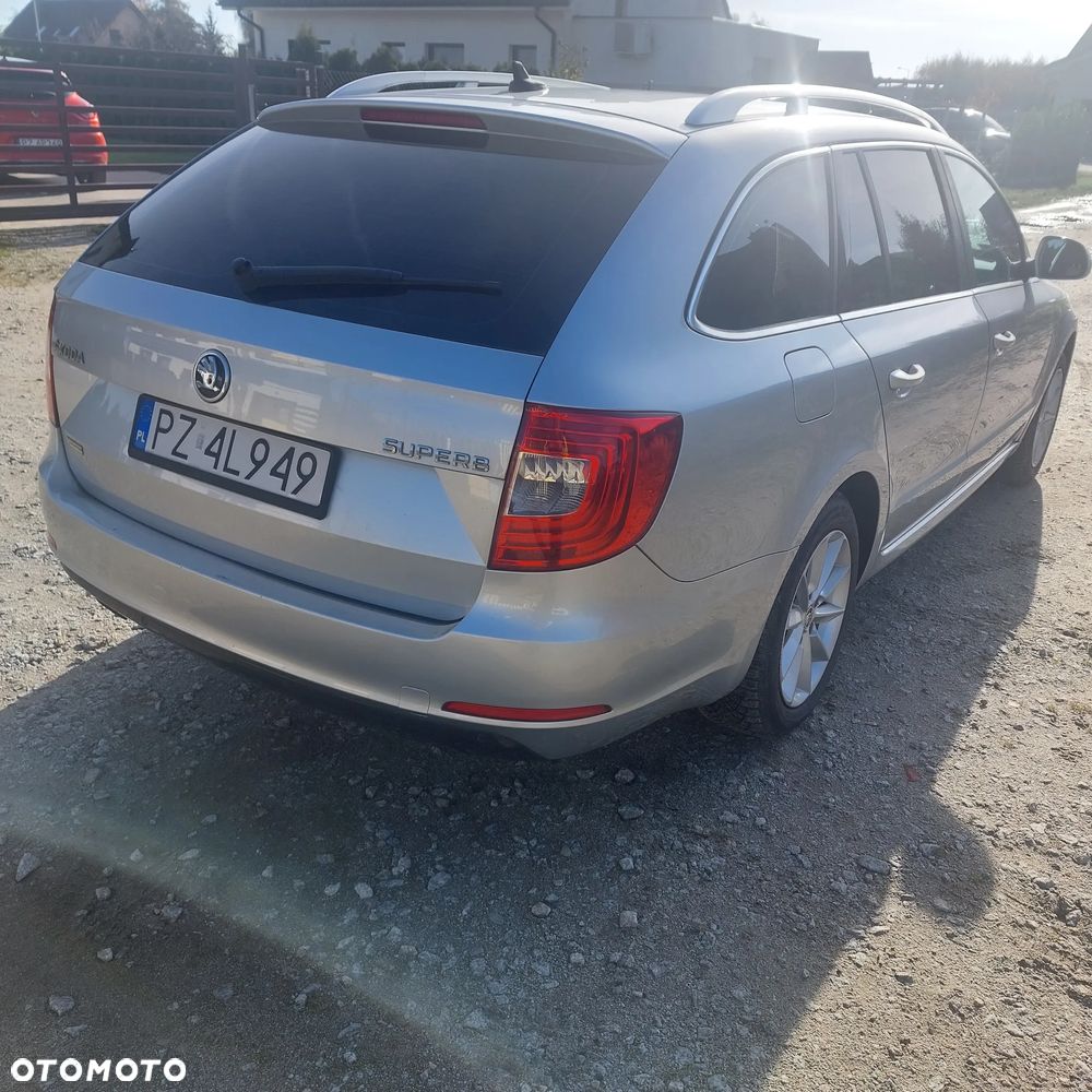 Skoda Superb 1.8 TSI Ambition - 11