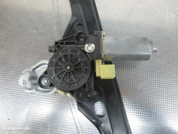 Elevador Tras Dto  Mercedes-Benz C-Class (W203) - 3