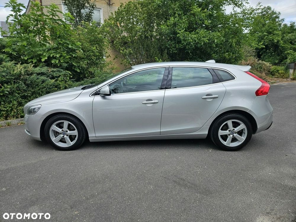 Volvo V40 D3 Geartronic Momentum - 2