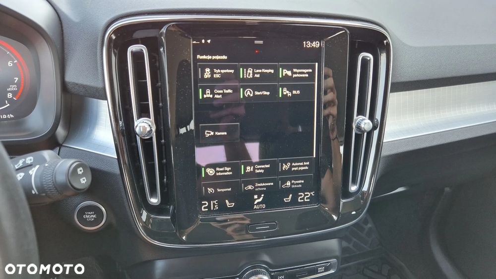 Volvo XC 40 T3 Momentum Pro - 20