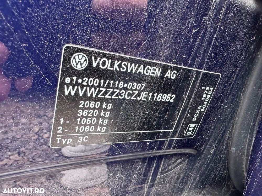 Volkswagen Passat 1.6 TDI SCR DSG Conceptline - 4