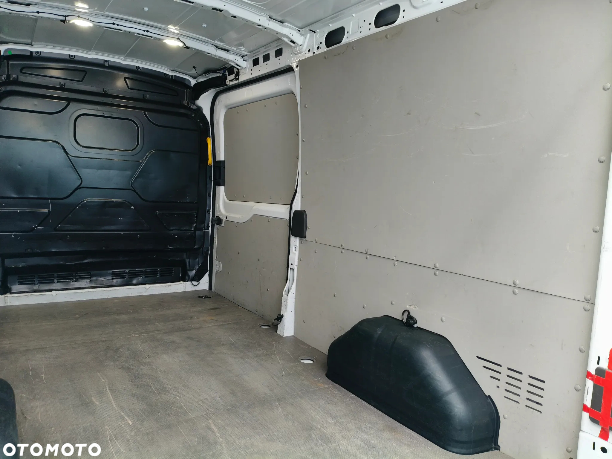 Ford Transit - 30