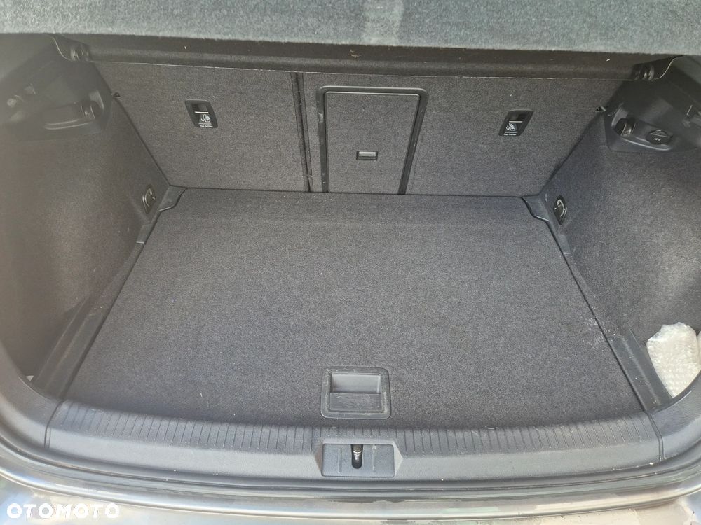 Volkswagen Golf 1.6 TDI BlueMotion Technology DSG Lounge - 21