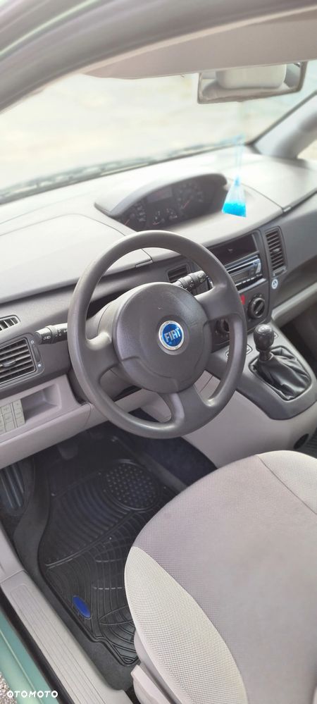 Fiat Idea 1.4 16V Dynamic - 9