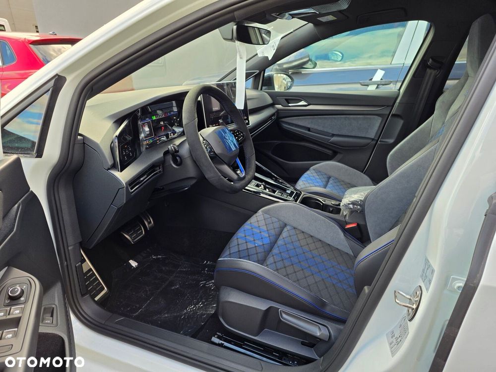 Volkswagen Golf - 14