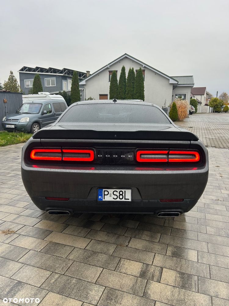 Dodge Challenger 6.4 Scat Pack - 5