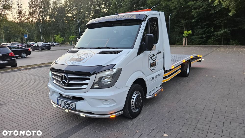Mercedes-Benz Sprinter - 12