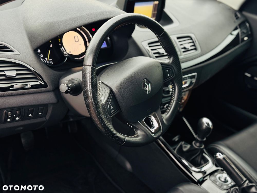 Renault Megane ENERGY TCe 115 Start & Stopp Bose Edition - 12