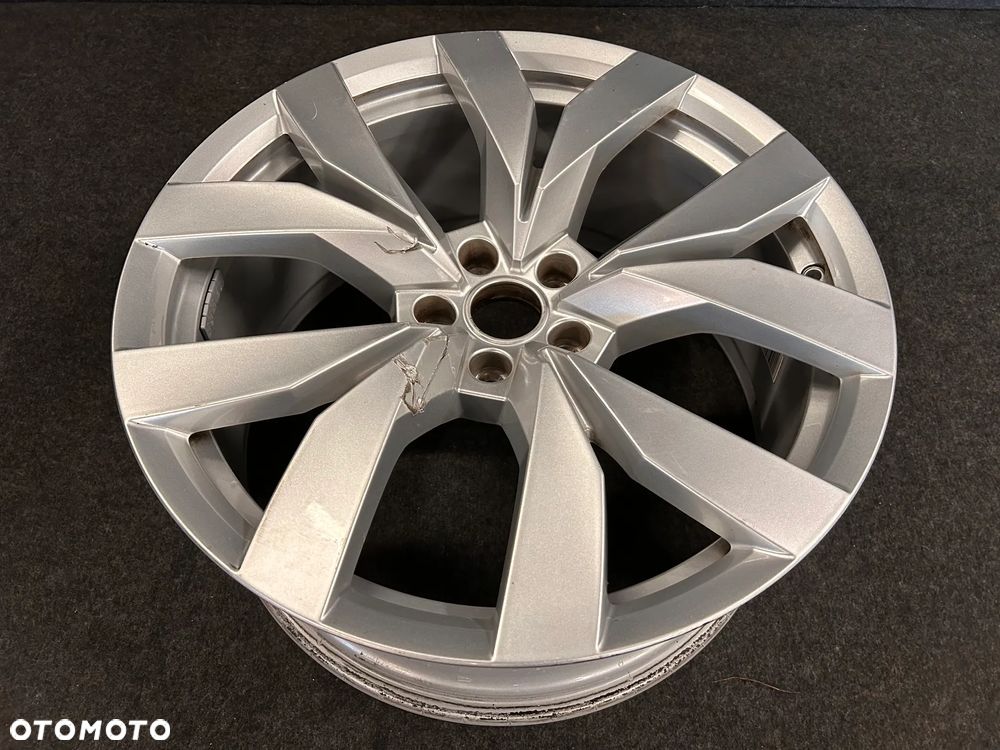 Alufelga VW Touareg III 20 cali 5x112 1szt. 760601025C - 2
