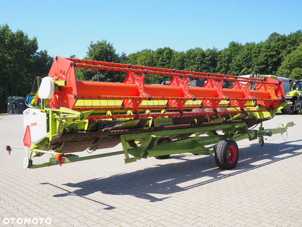 Claas Lexion 750 + V750 - 13