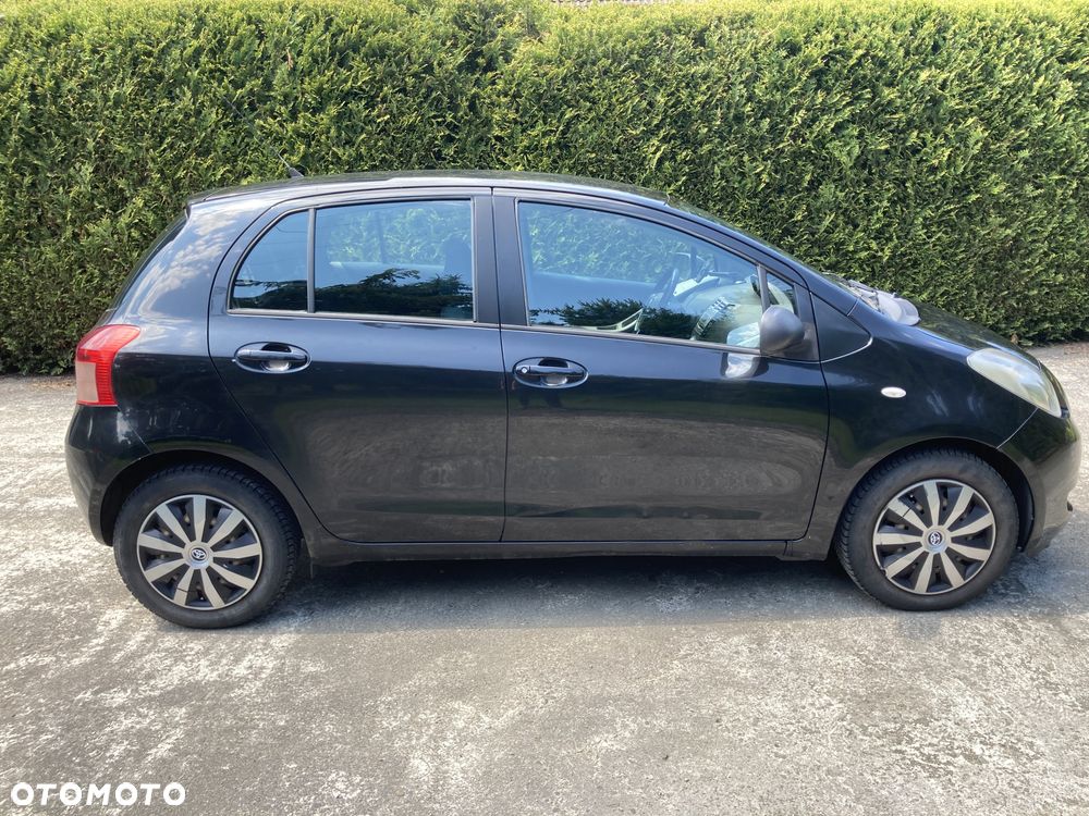 Toyota Yaris 1.3 Luna A/C - 8