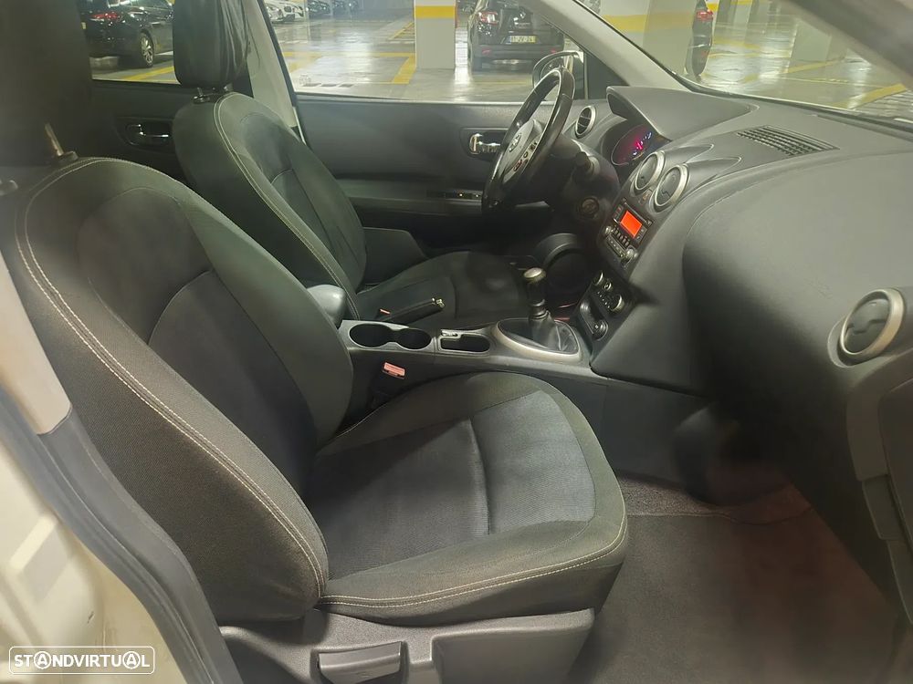 Nissan Qashqai +2 1.5 dCi Tekna Premium 17 - 36