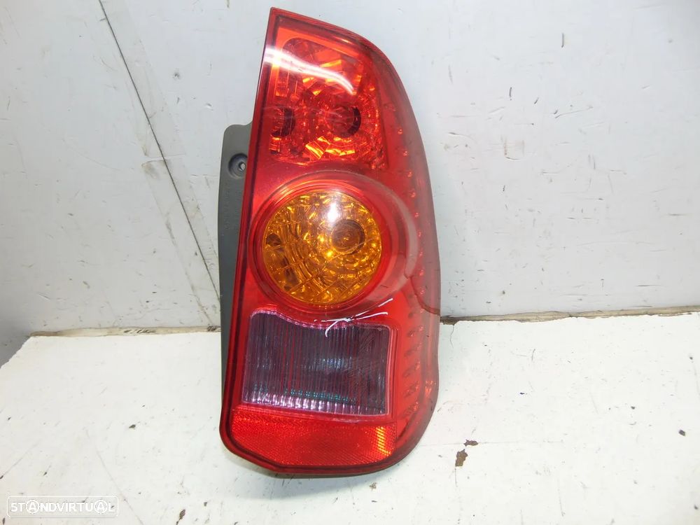 Mitsubishi Space star farolim - 1