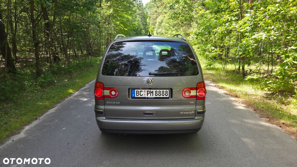Volkswagen Sharan 2.8 V6 Highline - 6