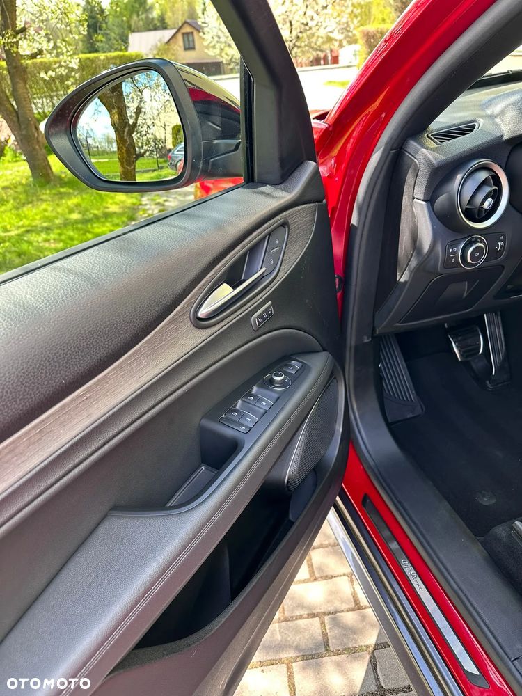 Alfa Romeo Stelvio 2.0 Turbo Veloce TI Q4 - 22