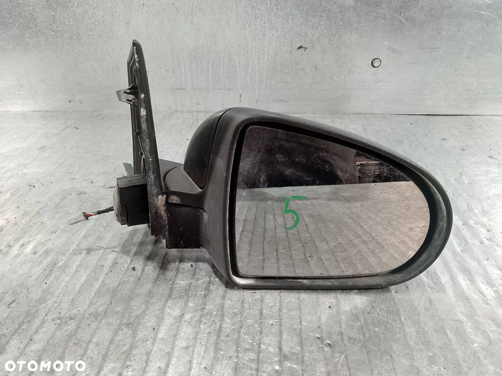 LUSTERKO PRAWE MITSUBISHI COLT VI - 6