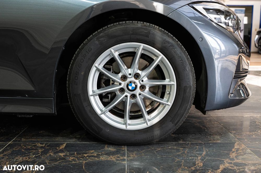 BMW Seria 3 318d Aut. Luxury Line - 9