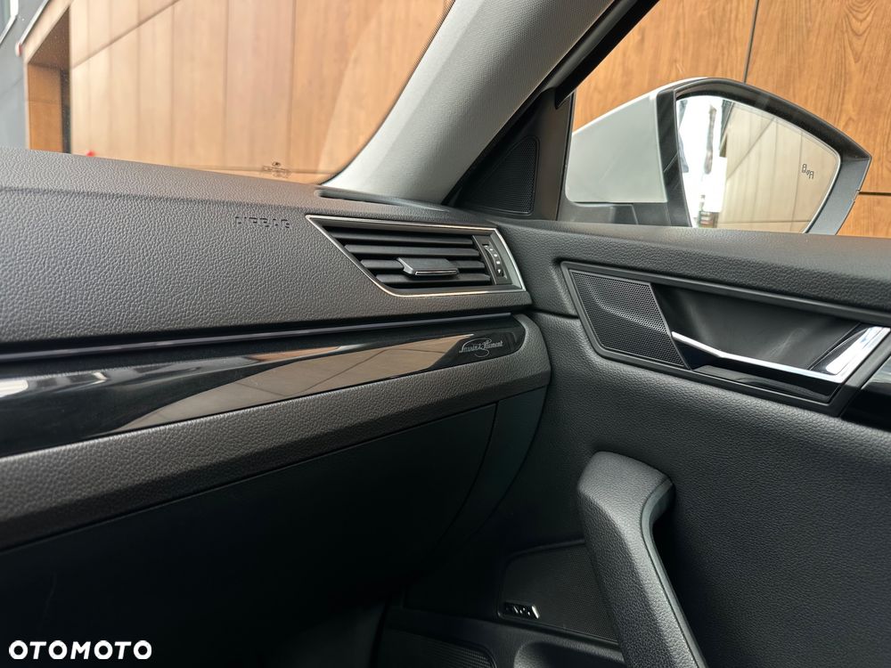 Skoda Superb 1.8 TSI L&K DSG - 19