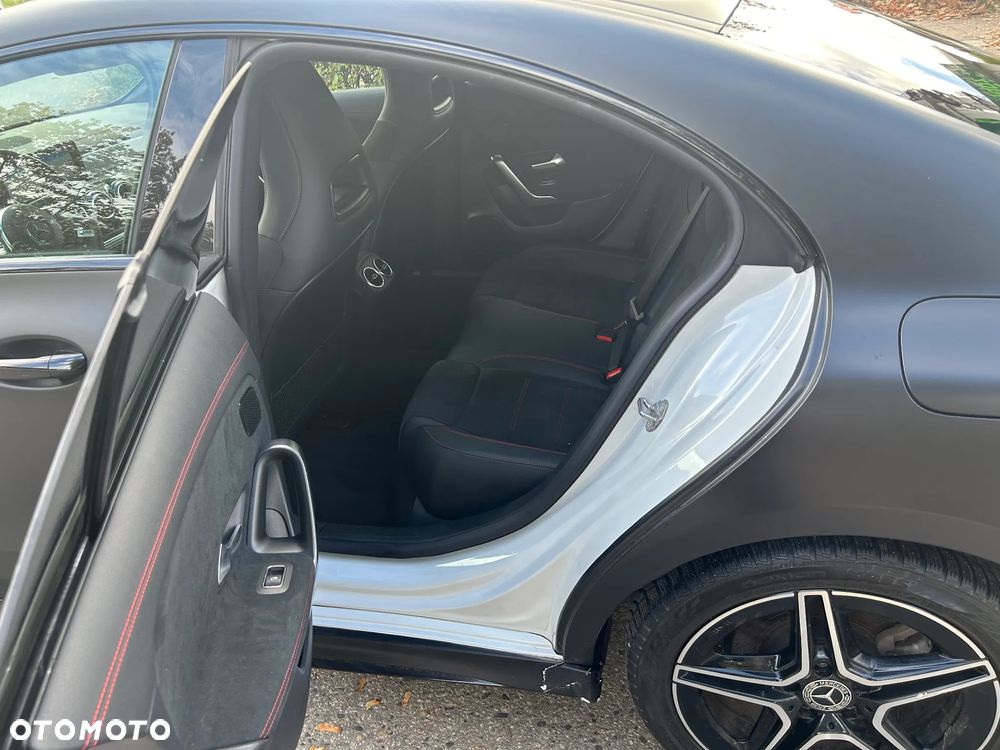 Mercedes-Benz CLA 220 d AMG Line 8G-DCT - 16