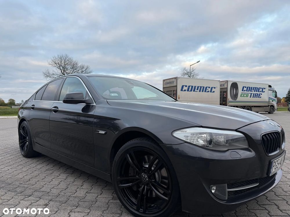 BMW Seria 5 525d - 13