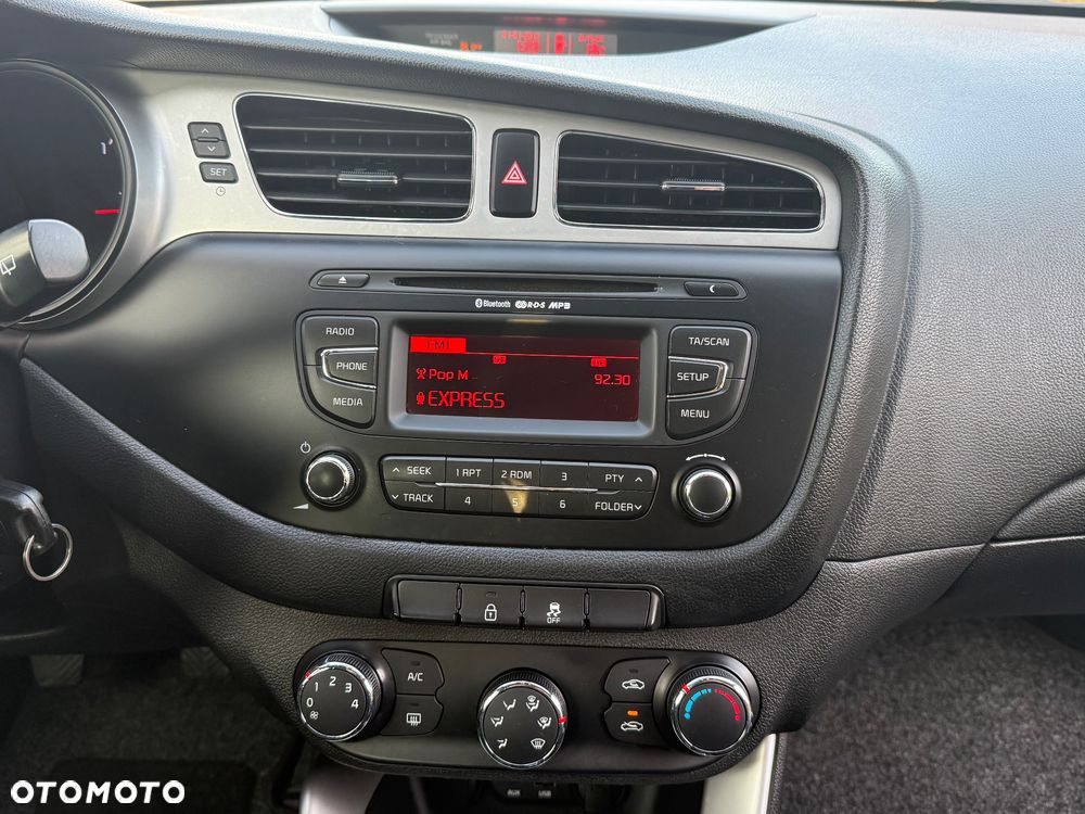 Kia Ceed - 14