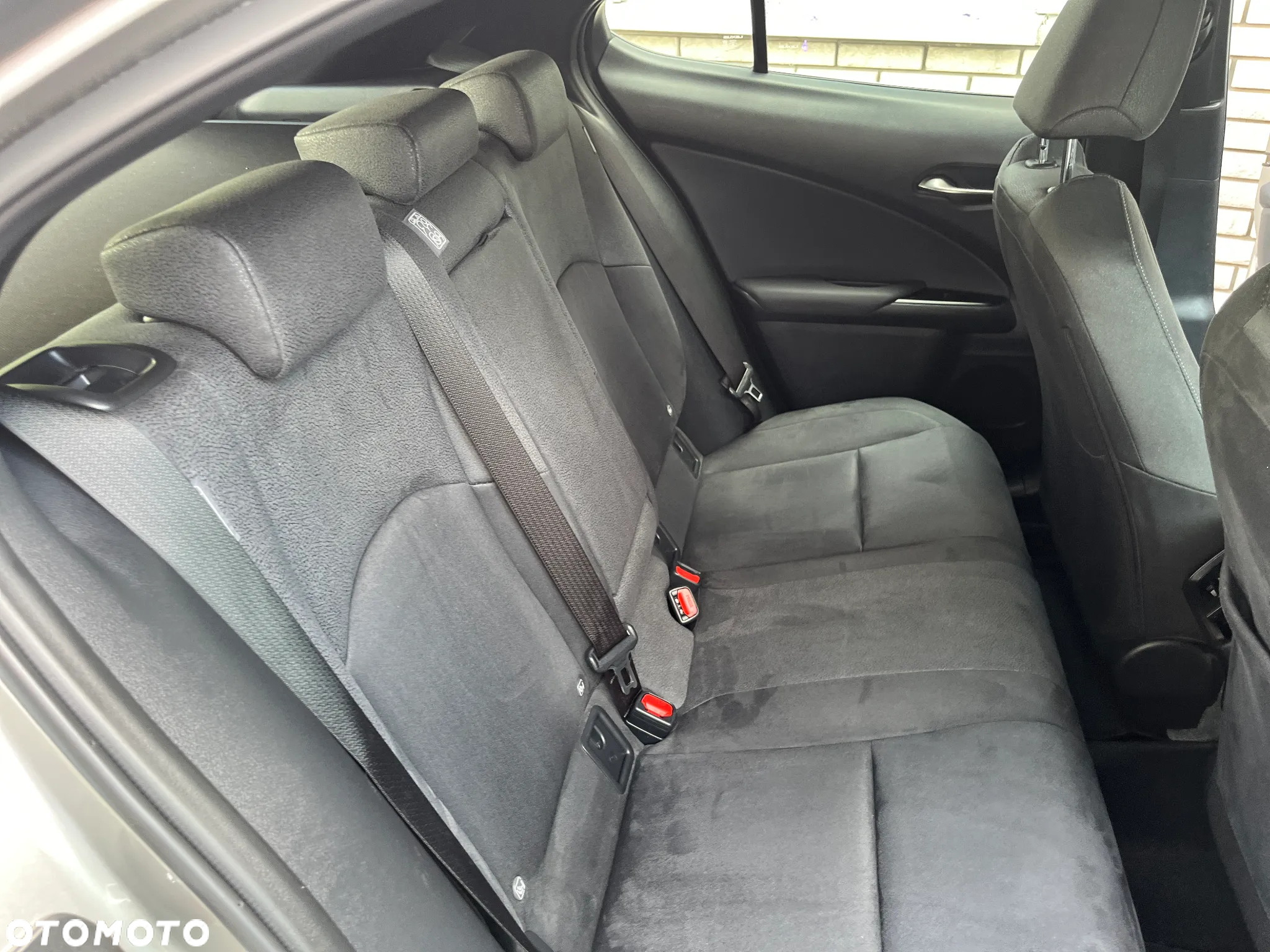 Lexus UX 250h GPF Business 2WD - 14