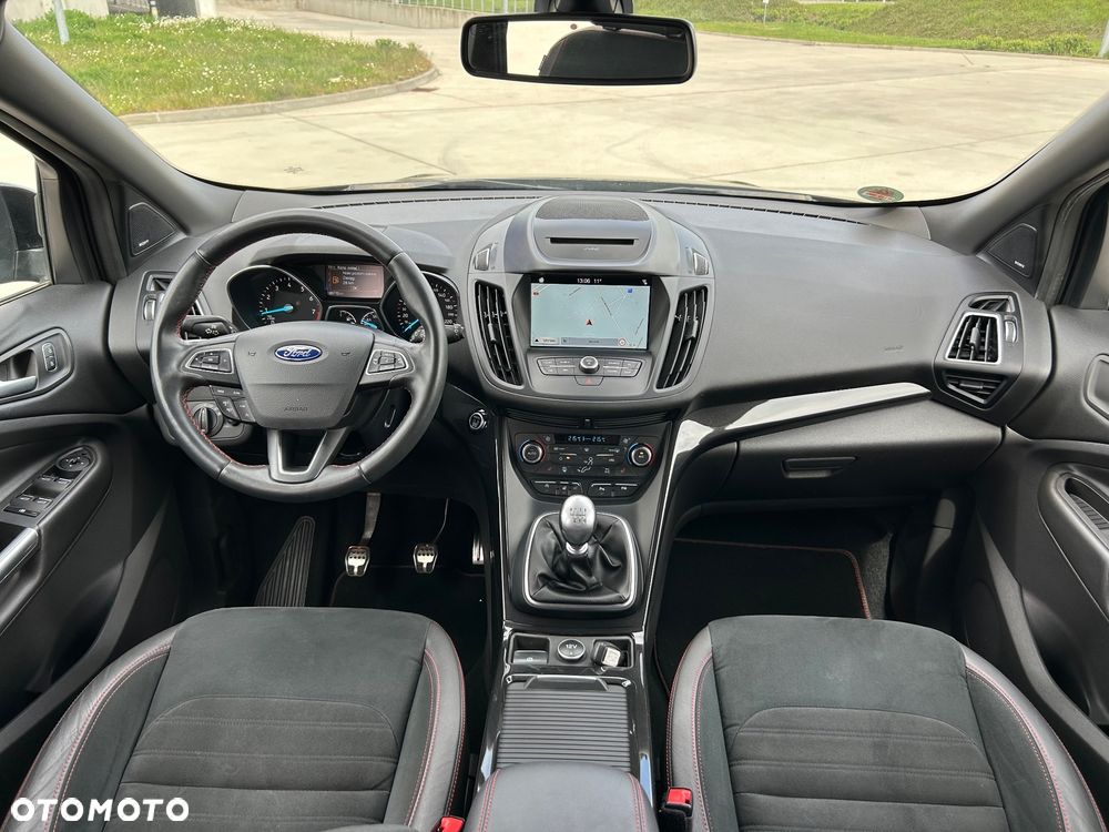 Ford Kuga 1.5 EcoBoost 2x4 ST-Line - 18