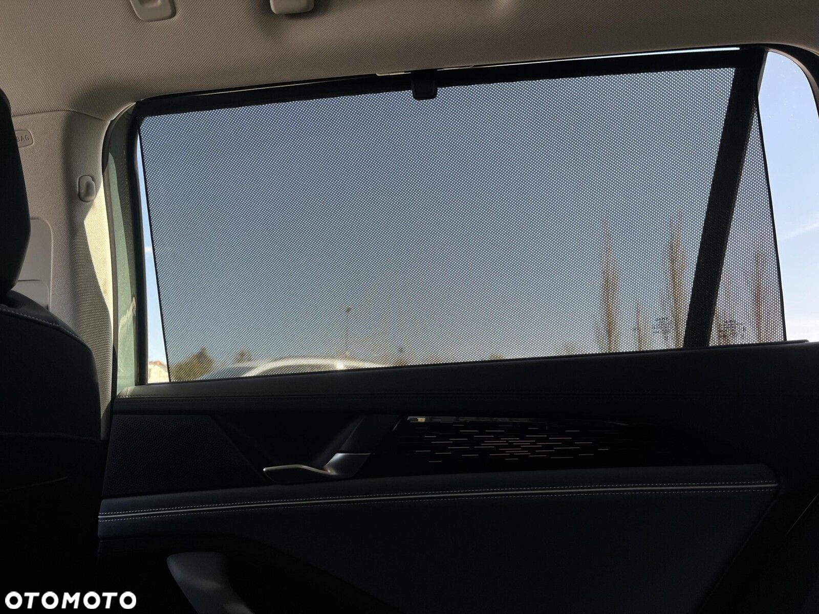 Volkswagen Passat 2.0 TDI SCR Elegance DSG - 23