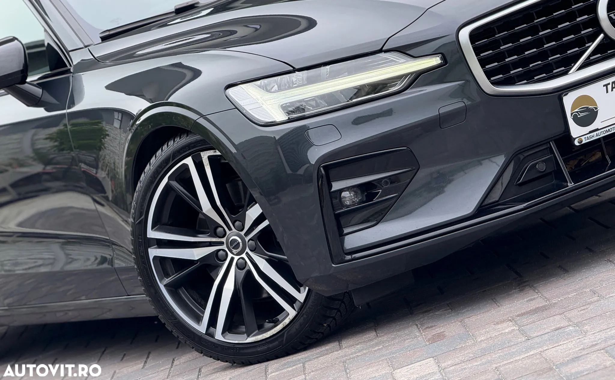 Volvo V60 T4 Geartronic R-Design - 10