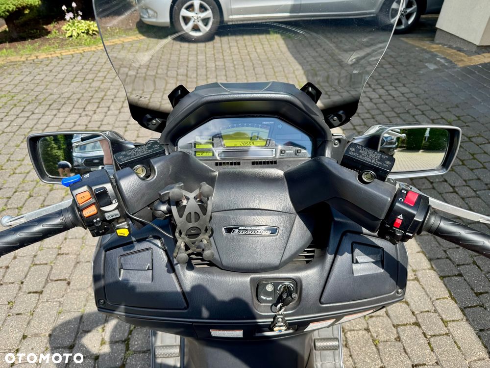 Suzuki Burgman - 10
