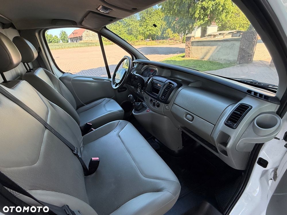Renault Trafic - 15