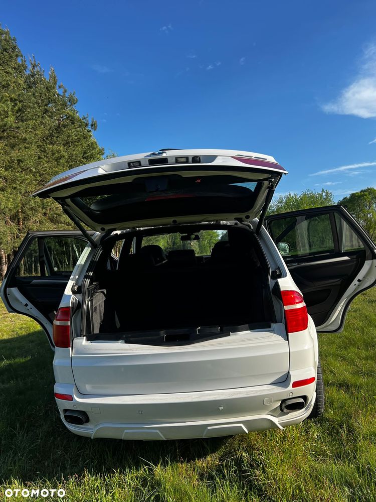 BMW X5 4.8i xDrive - 13