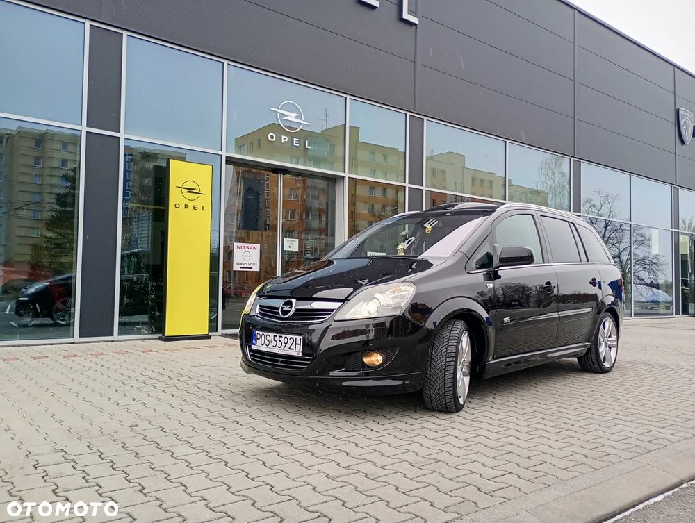Opel Zafira 2.2 Cosmo - 1