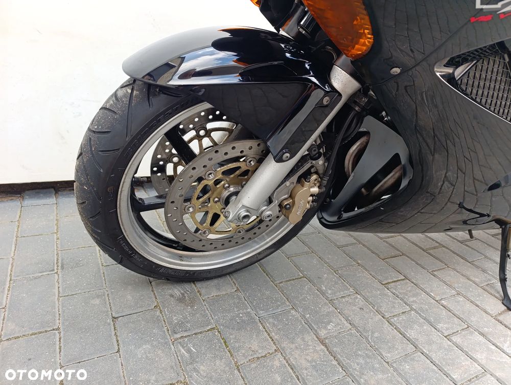 Honda VFR - 11