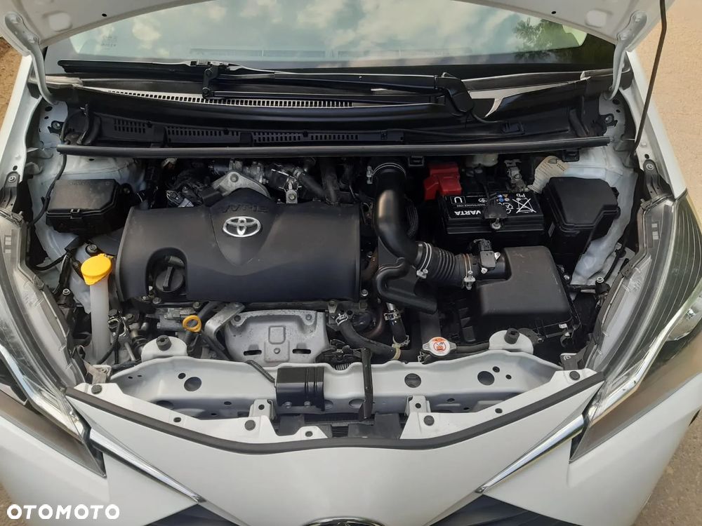 Toyota Yaris 1.5 Premium CVT - 18