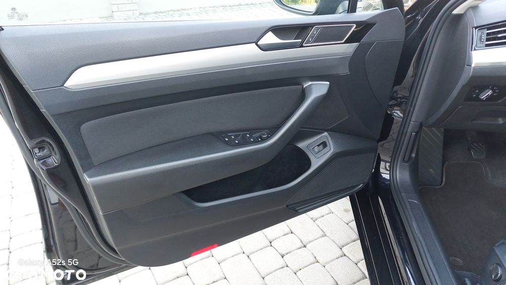 Volkswagen Passat 2.0 TDI SCR Comfortline - 21
