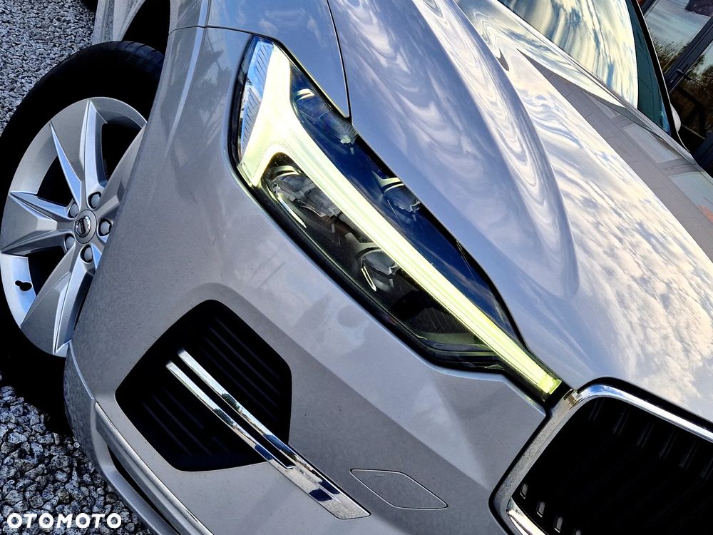 Volvo XC 60 B4 D Plus Bright - 38