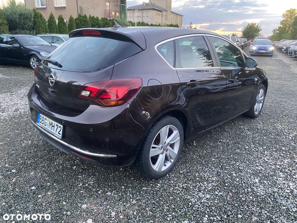 Opel Astra 1.4 Turbo Exklusiv - 38