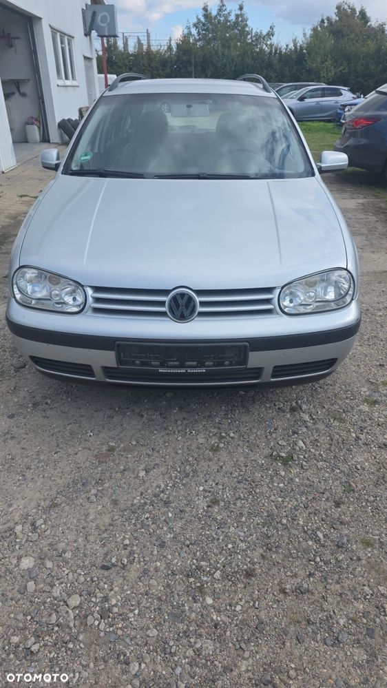 Volkswagen Golf - 3