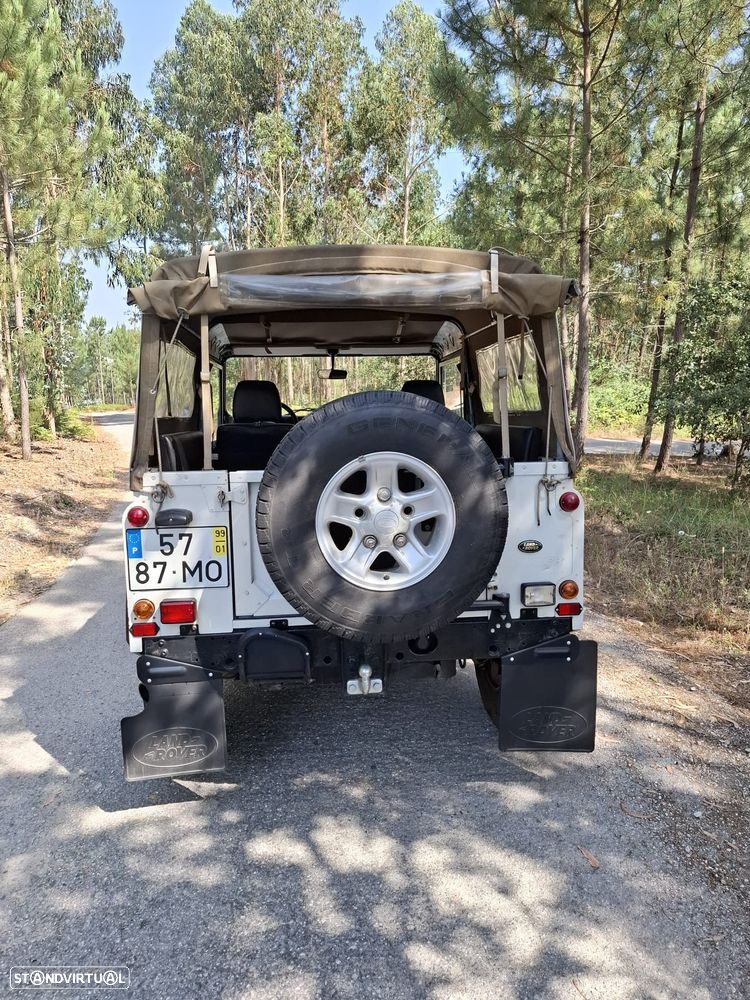 Land Rover Defender 90 2.5 Td5 Soft Top - 12