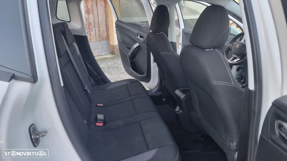 Peugeot 2008 1.2 PureTech Style - 10