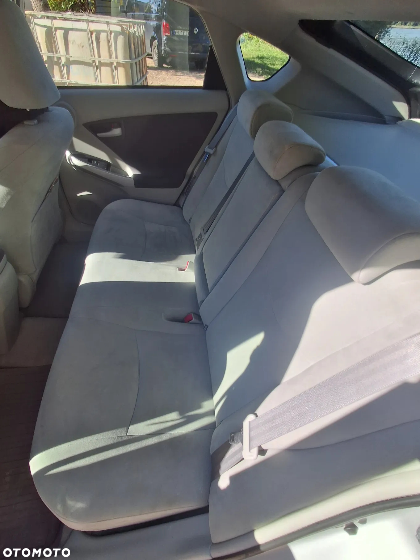 Toyota Prius 1.8 HSD Premium - 10